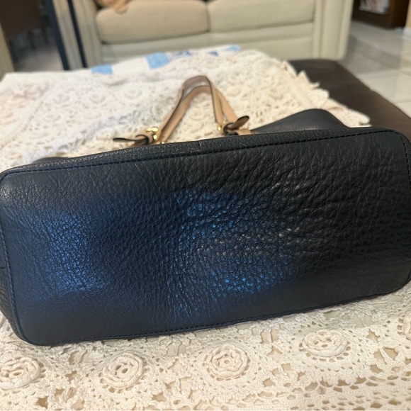 Michael Kors Black and Tan Shoulder Bag - Picture 4 of 10